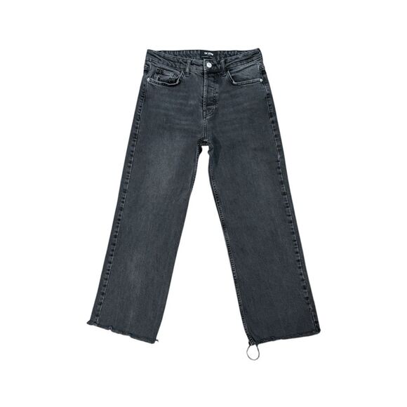 Zara high rise straight fit cropped black jeans with distressed hem - Picture 1 of 5